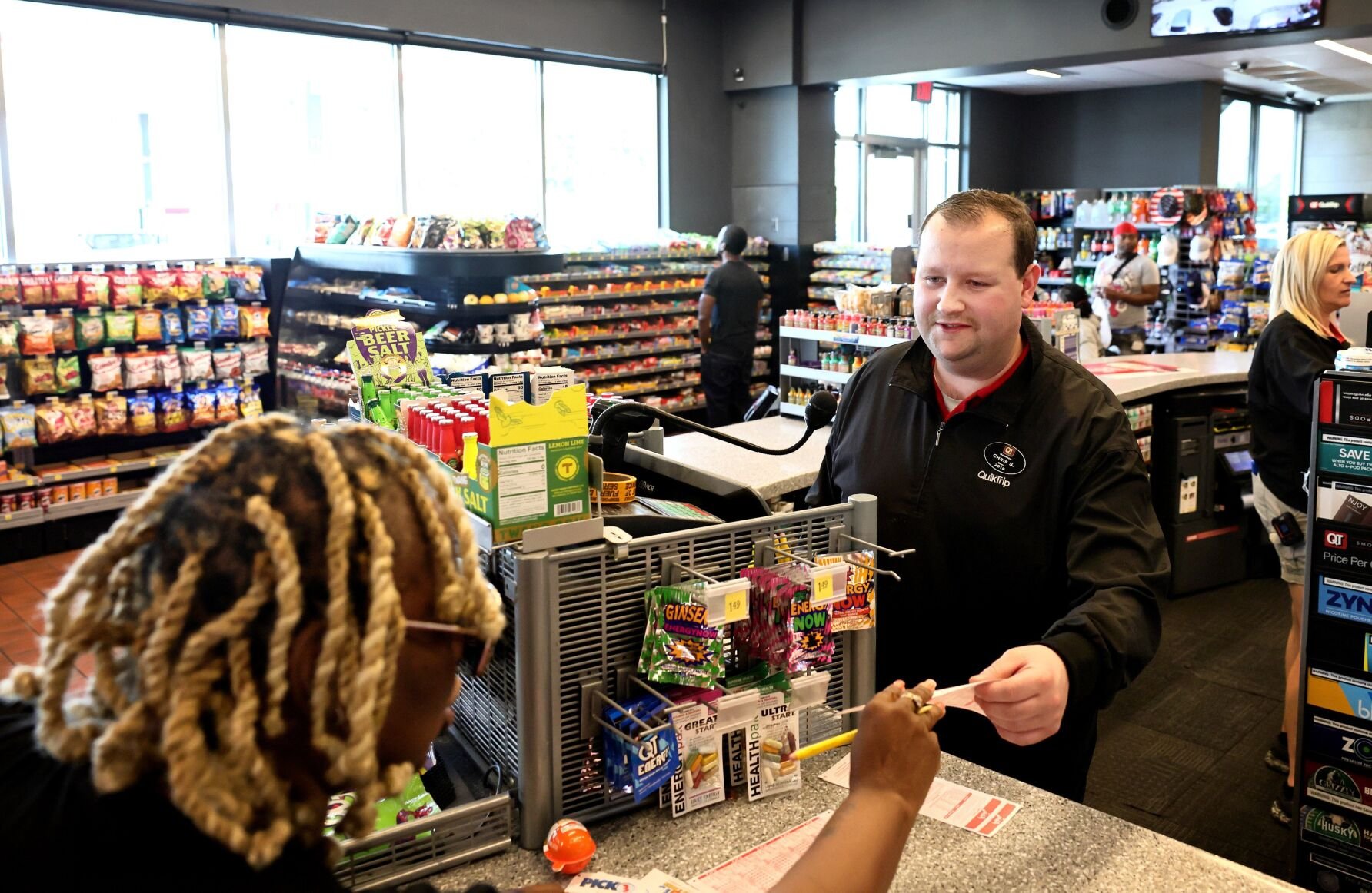 Spanish Lake QuikTrip sells winning Powerball ticket